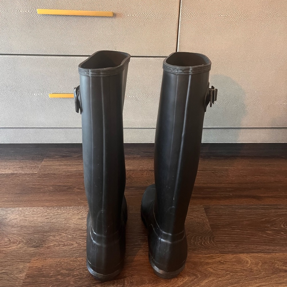 Hunter Original Tall Rain Boot in Matte Black - Picture 2 of 6